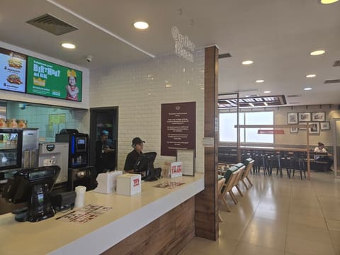 Burger King — photograph 6