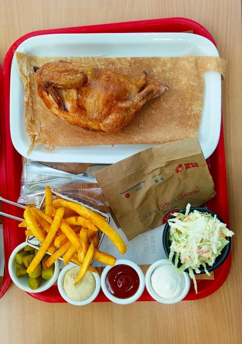 Hawa Chicken — photograph 3