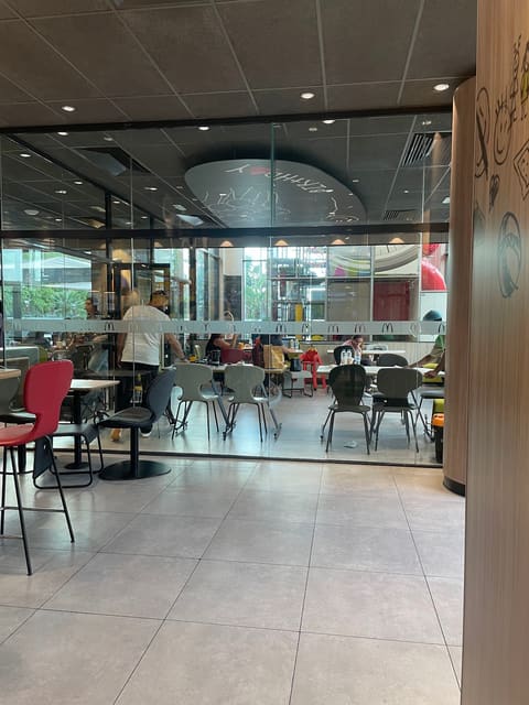 McDonald's — photograph 4