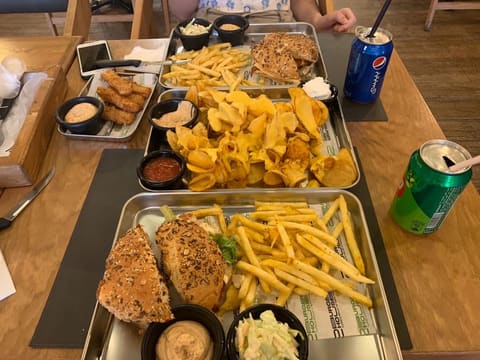 Burger House — photograph 3