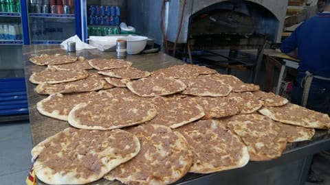 Melhamet w Mashawi w Maajnat Baalbek — photograph 3