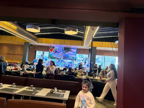 Pro's cafe — photograph 6