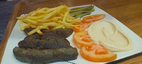 KARAM'S grand restaurant — photograph 5