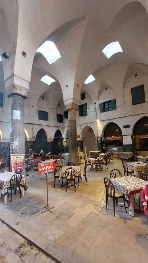 Café Haraj — photograph 2