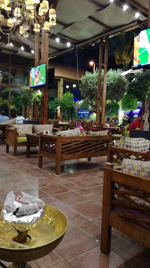 Moccachino Cafe — photograph 6