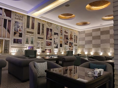 Maram Café — photograph 3