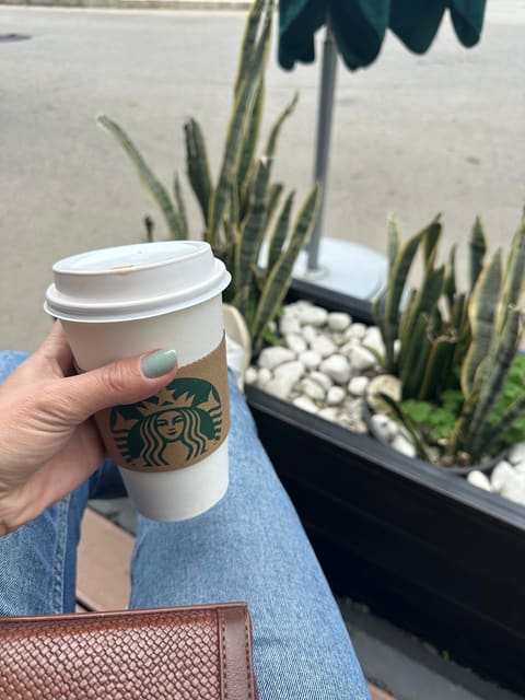 Starbucks — photograph 4