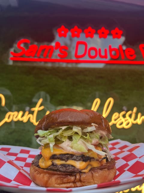 Sam's Double Bus Restaurant — photograph 6