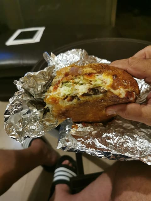 Pizza & Burger — photograph 2