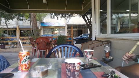 Friends Cafe — photograph 3
