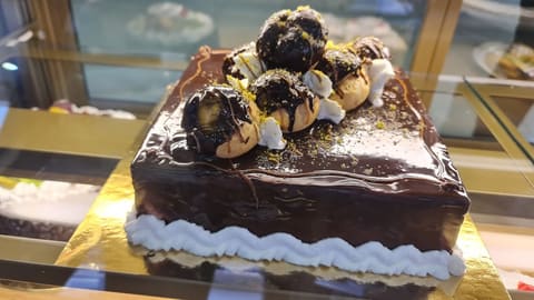 Elysee Sweet Pastries — photograph 4