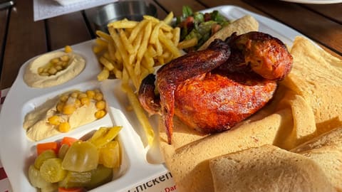 al-shams chicken and sandwiches — photograph 3