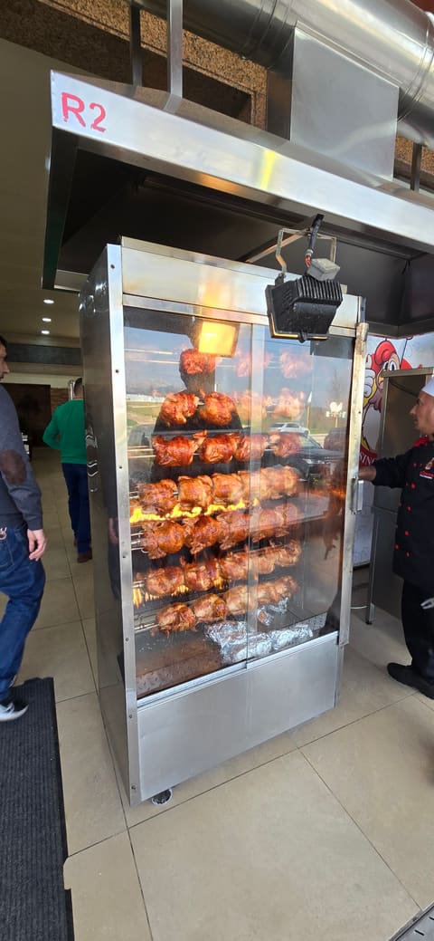 al-shams chicken and sandwiches — photograph 4