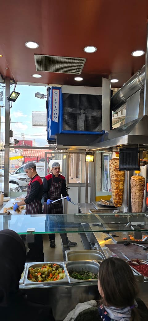 al-shams chicken and sandwiches — photograph 5