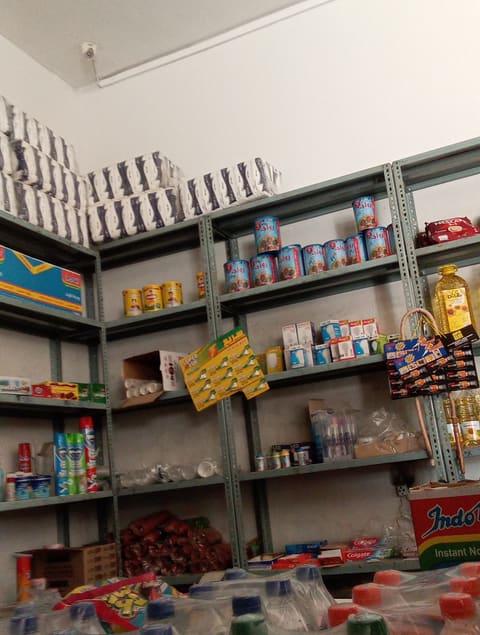 minimarket — photograph 2