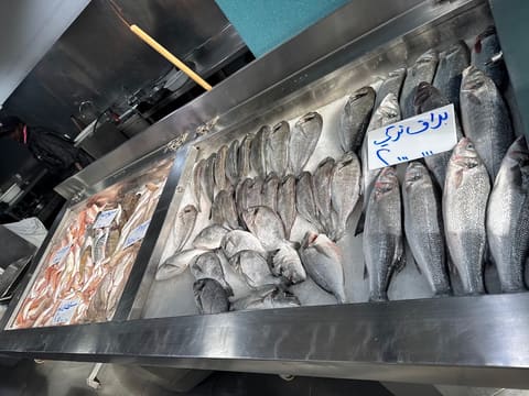 Kesrwani Seafood Restaurant and fish sales — photograph 5