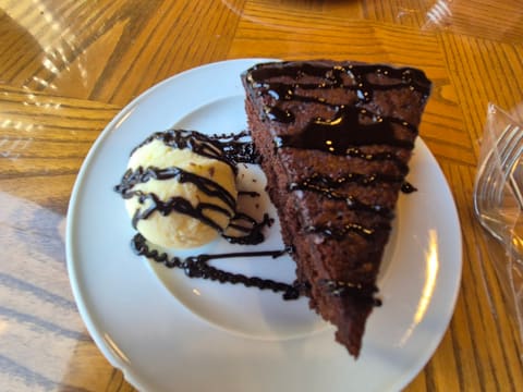Green's Cafe — photograph 6