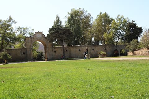 Donna maria sursock gardens — photograph 3