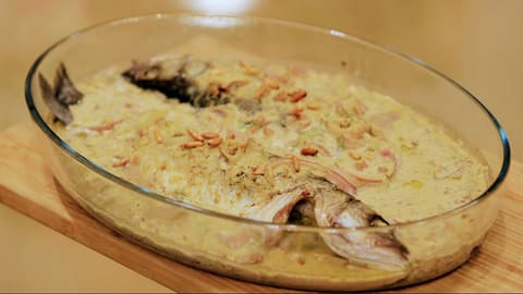 golden fish — photograph 2