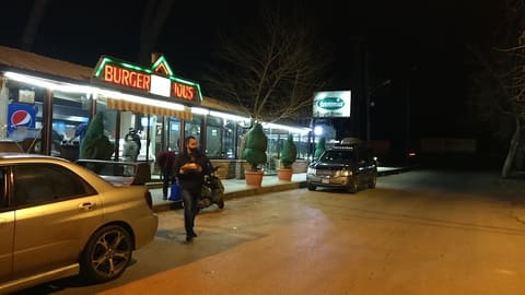 Burger house — photograph 4
