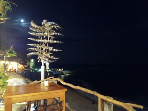 Kina Handcrafted Bar — photograph 5