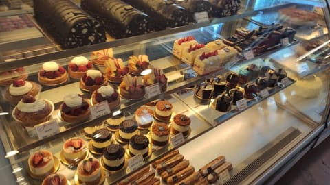 Yammine Bakery — photograph 3