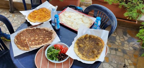 Abou Fadel Bakery — photograph 4