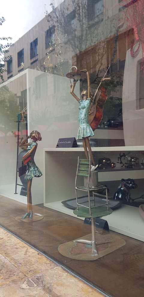 Au Gant Rouge — photograph 3