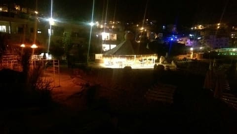 Sam Sur Mer — photograph 3