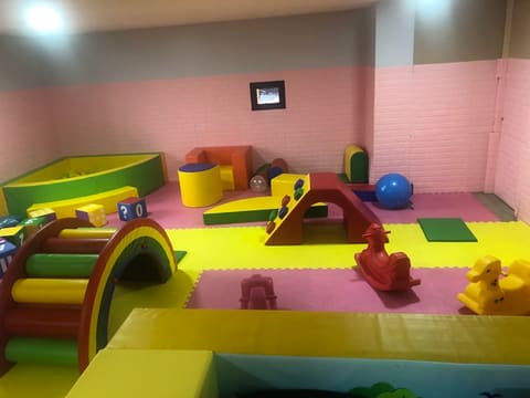 funtastic — photograph 3