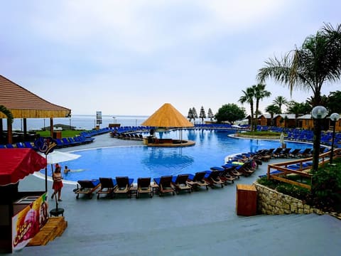Palapas Beach Resort — photograph 4