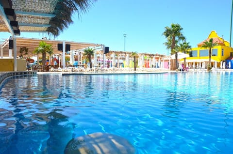 Mambo Beach & Waterpark — photograph 4