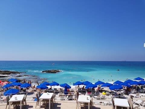 White Beach — photograph 3