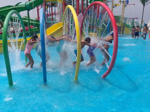 Splash Aqua Park — photograph 2