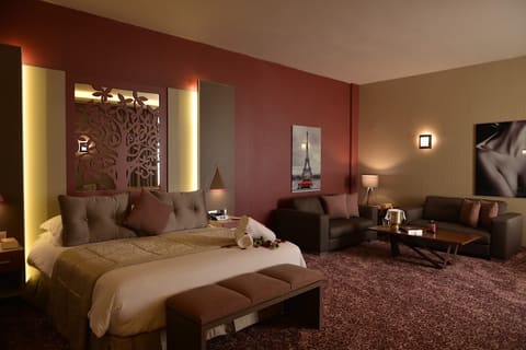 Regency Palace — photograph 5
