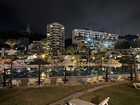 Holiday Beach — photograph 6