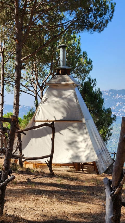 Le Camp — photograph 4