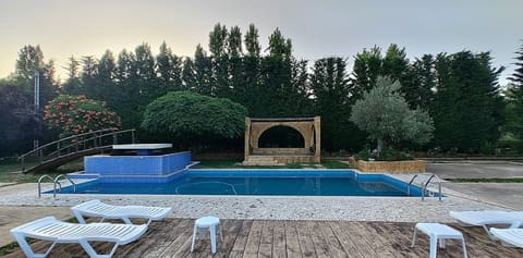 Francis Hotel — photograph 2