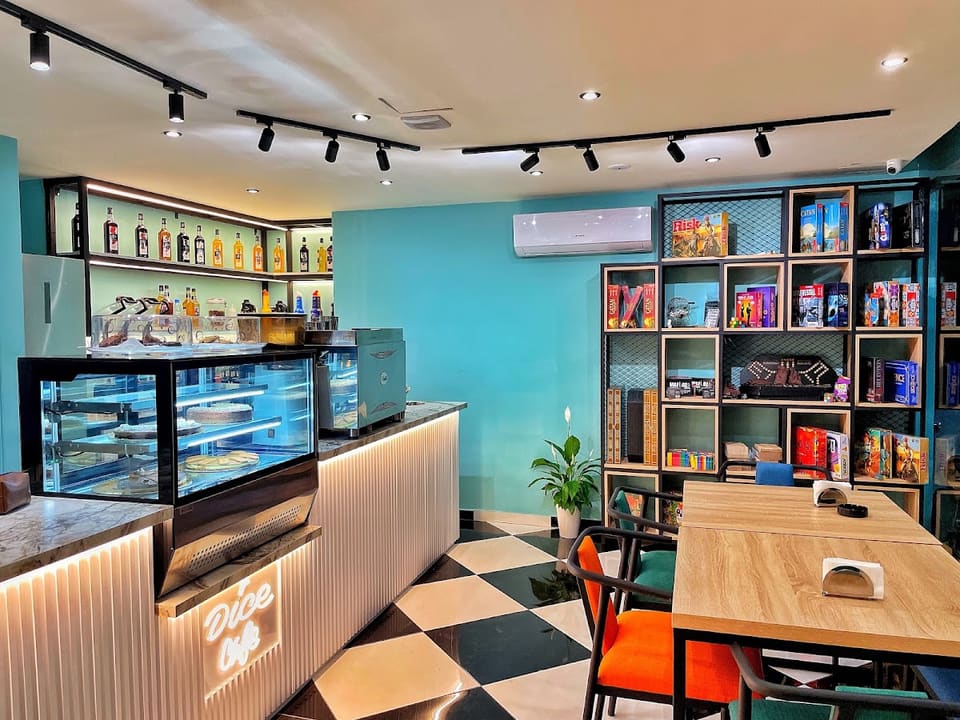 Dice Café