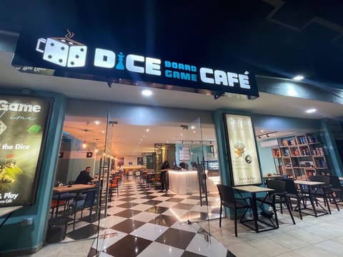 Dice Café — photograph 5