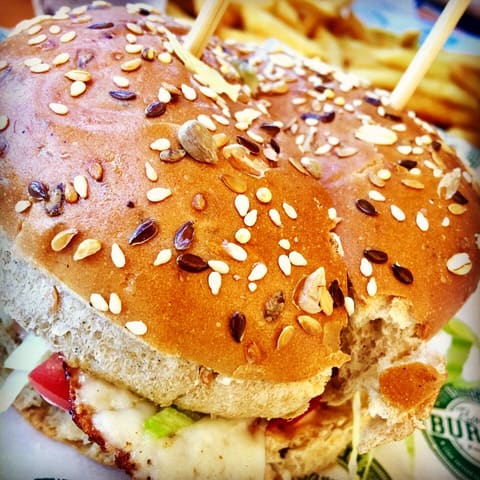 Barrel Burgers — photograph 2