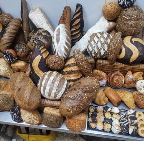 Al Wafaa Bakery — photograph 6