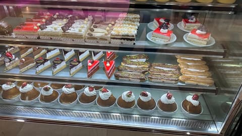 toufaha pastry — photograph 3
