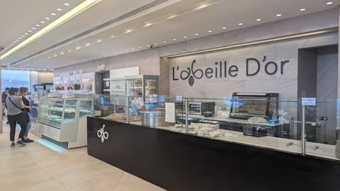 L'abeille D'or — photograph 6