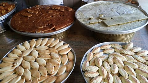 Al Anwar Sweets — photograph 5