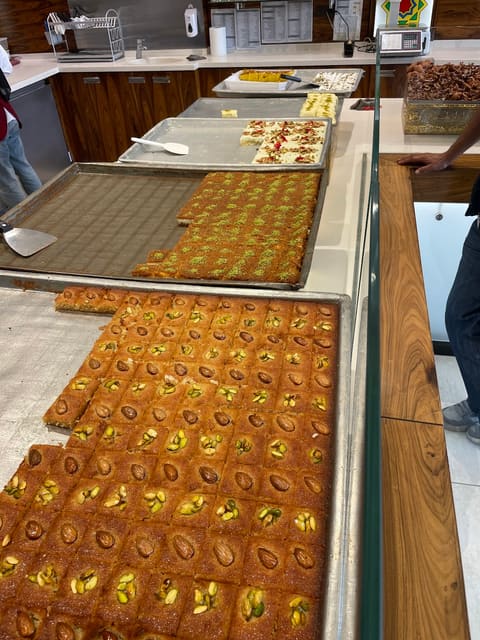Al Sharq Sweets — photograph 3