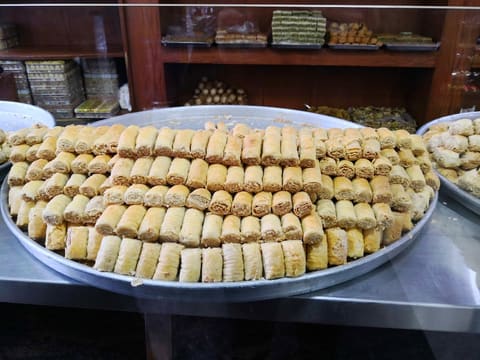 Ittihad Sweets — photograph 6