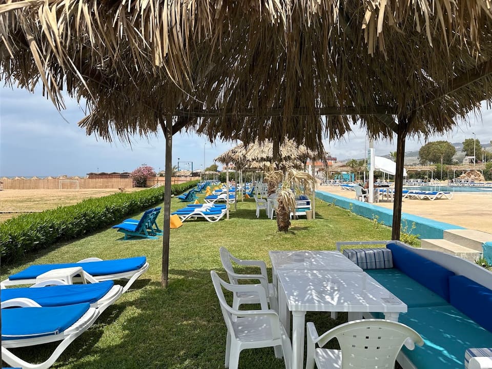 Bar D'amour Beach
