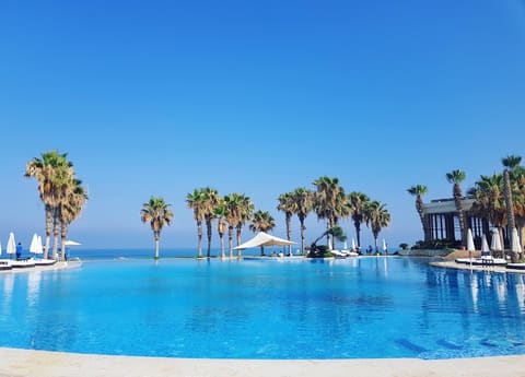 Pangea Beach Resort — photograph 3