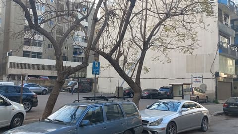 White Tower Hotel — photograph 2